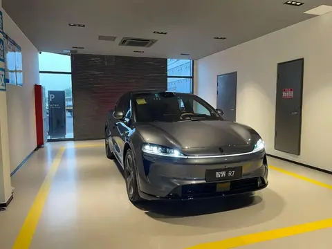 『热搜-你怎么看？』电车渗透率过半，体现出何种竞争力？